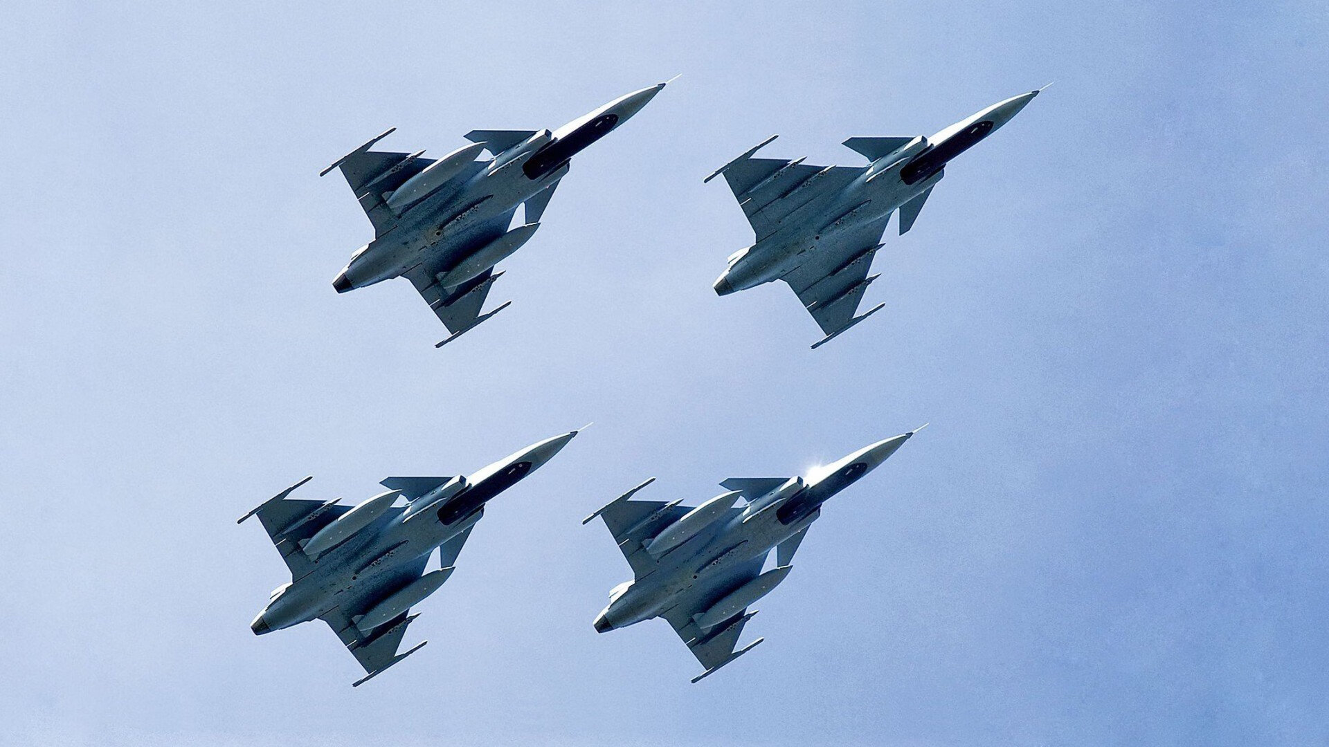 澳大利亚橄榄球的商业化进程与国际赛事逐步融合，澳大利亚国家橄榄球联赛